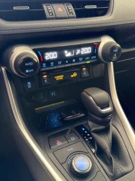 Toyota Rav4 BI-TONE 4х4 PREMIUM 360  ПЪЛЕН СЕРВИЗ, снимка 8