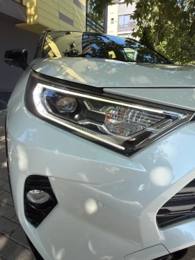 Toyota Rav4 BI-TONE 4х4 PREMIUM 360  Пълен сервиз, снимка 16