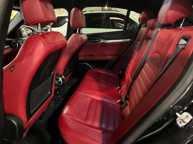 Alfa Romeo Stelvio * Q4 Ti Sport AWD HARMAN KARDON RED INTERIOR PANAR, снимка 14 - Автомобили и джипове - 52727393