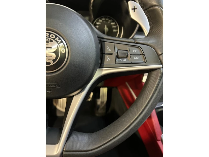 Alfa Romeo Stelvio * Q4 Ti Sport AWD HARMAN KARDON RED INTERIOR PANAR, снимка 11 - Автомобили и джипове - 52727393