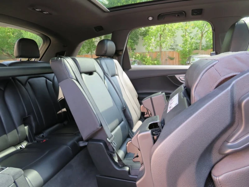 Audi Q7 S-Line TFSI Progressiv w/360* Cam/Pano/CarPlay, снимка 12 - Автомобили и джипове - 53526876