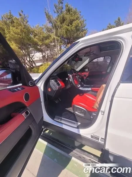 Land Rover Range Rover Sport 3.0, снимка 10 - Автомобили и джипове - 54500044