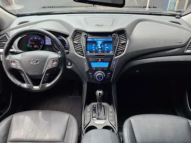 Hyundai Santa fe 2.0 2WD PREMIUM, снимка 7 - Автомобили и джипове - 55796455
