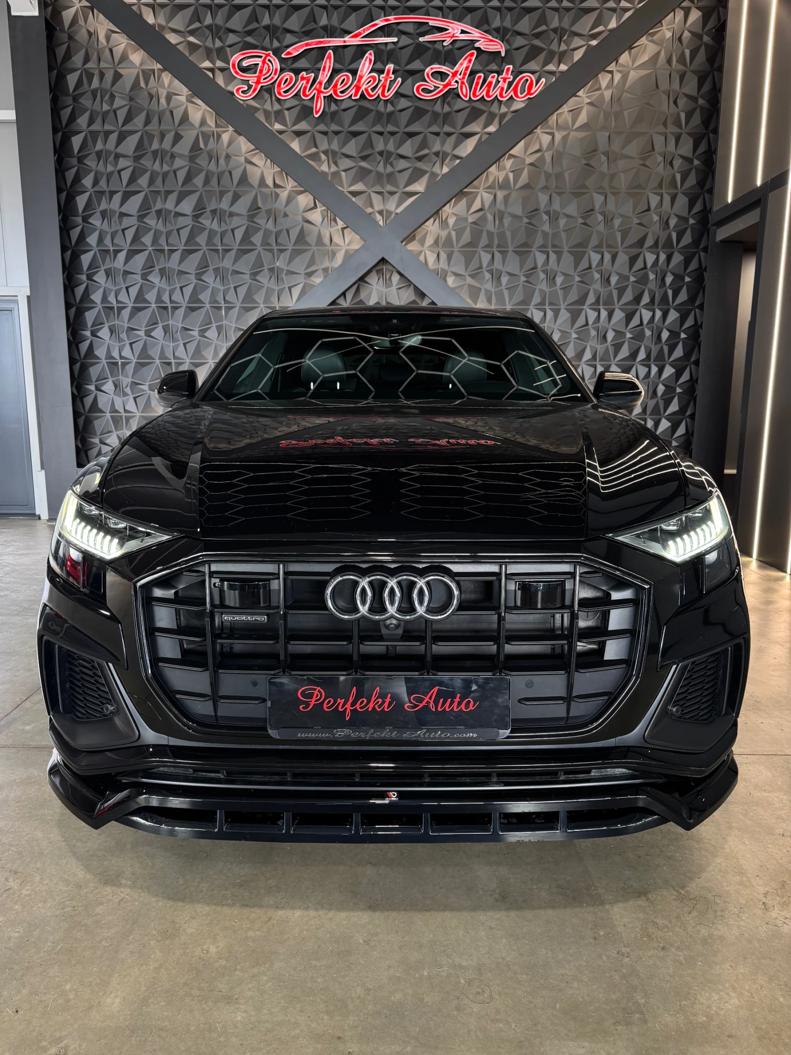 Audi Q8 50 TDI QUATTRO * S LINE * ПАНОРАМА *  - изображение 2