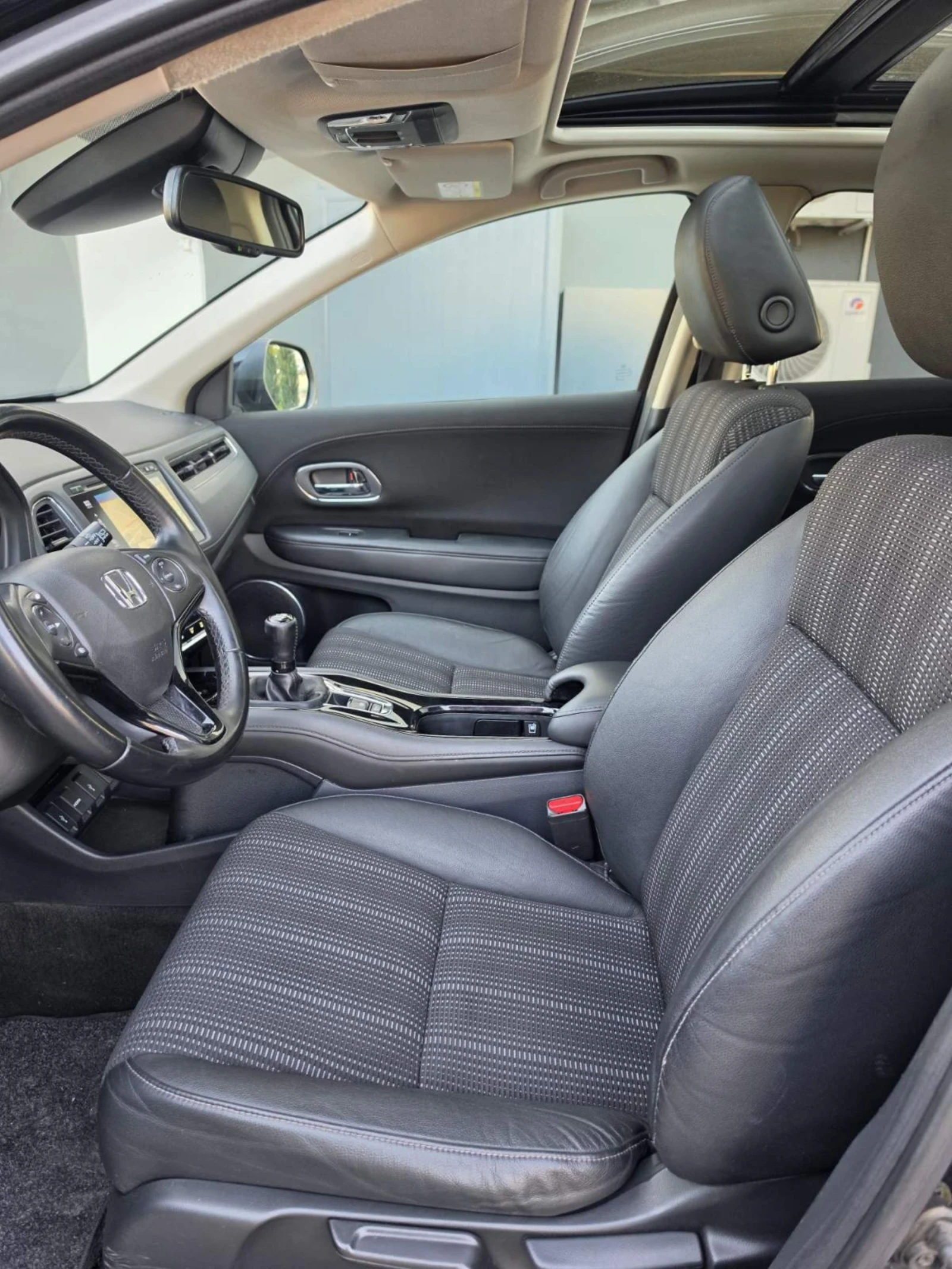 Honda Hr-v Панорама, Фейслифт, Кейлес, Сервизна история. , снимка 16 - Автомобили и джипове - 53838218