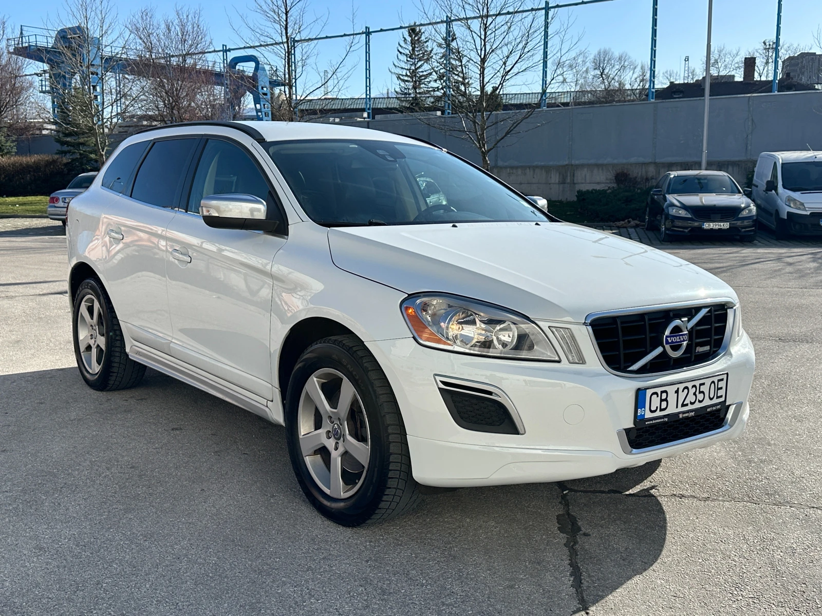 Volvo XC60 R-Line, снимка 6 - Автомобили и джипове - 53874850
