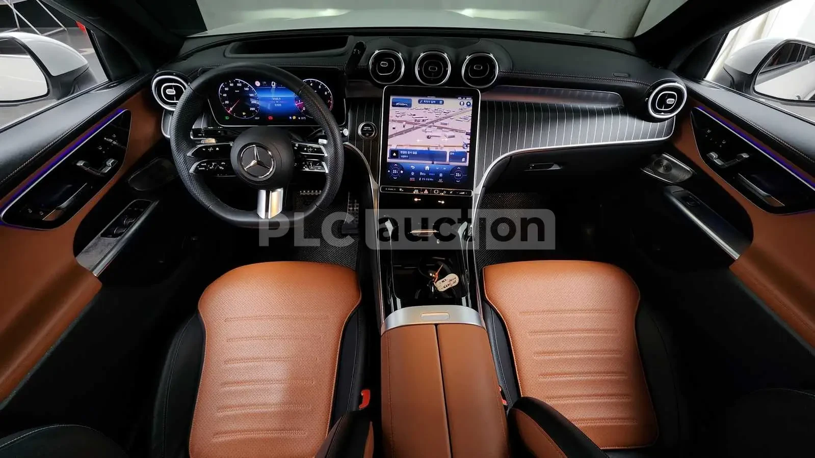 Mercedes-Benz GLC 300 2024* COUPE* AMG PK* 360* DISTRONIK* KEYLESS* КРАЙ, снимка 7 - Автомобили и джипове - 53916704