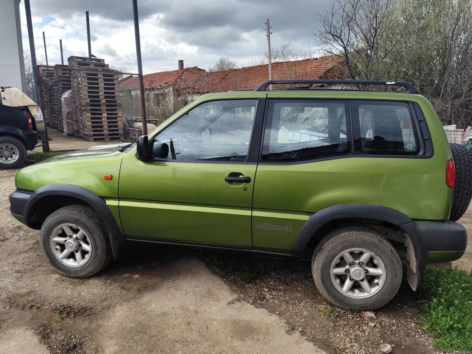Nissan Terrano 2, 4, снимка 3 - Автомобили и джипове - 54099674