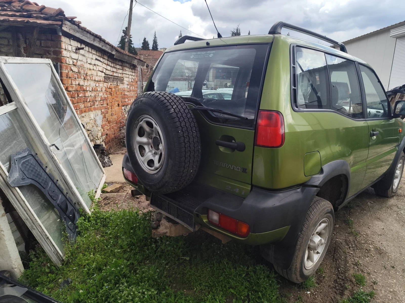 Nissan Terrano 2, 4, снимка 6 - Автомобили и джипове - 54099674
