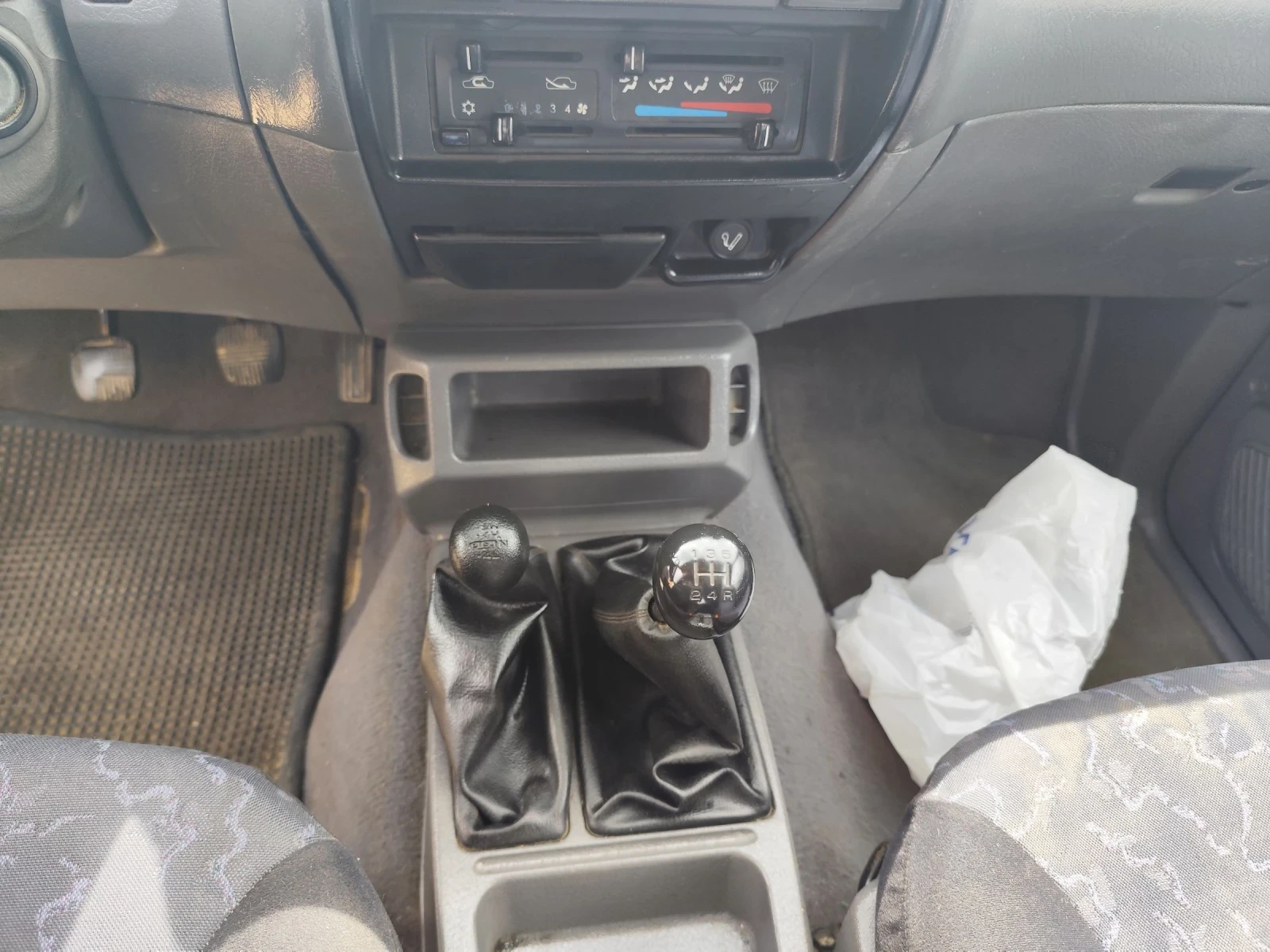 Nissan Terrano 2, 4, снимка 10 - Автомобили и джипове - 54099674