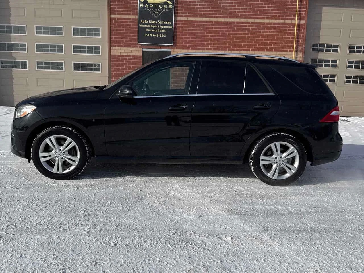 Mercedes-Benz ML 350 BlueTEC/ПОДГРЕВИ/360 КАМЕРИ/ПАНОРАМА, снимка 3 - Автомобили и джипове - 54393585