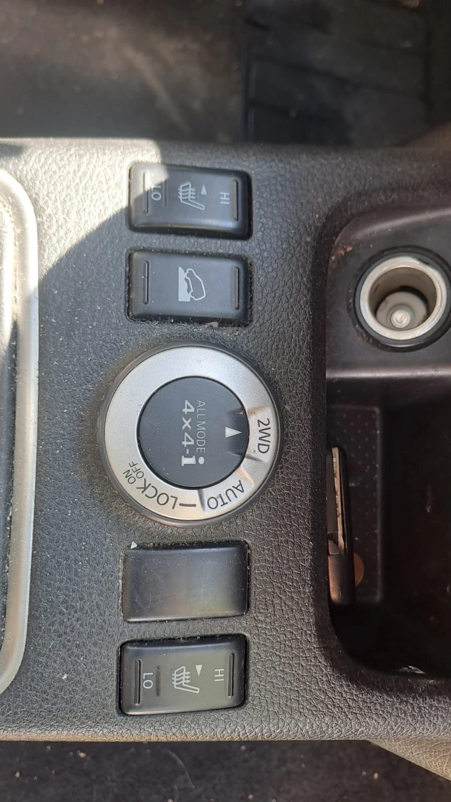 Nissan X-trail 2.0dci, снимка 6 - Автомобили и джипове - 54440259