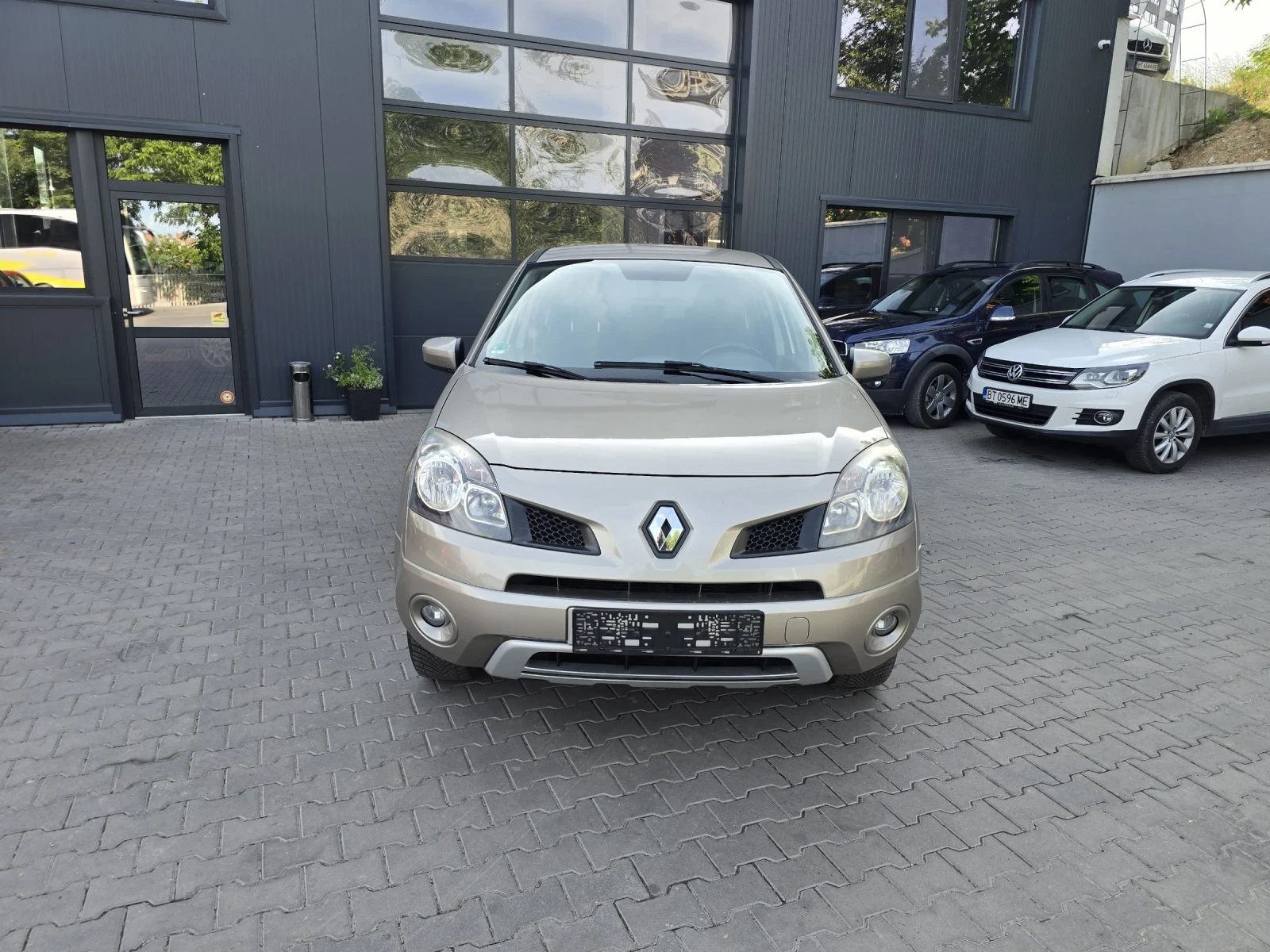 Renault Koleos 2.5 бензин газ, снимка 2 - Автомобили и джипове - 54757766
