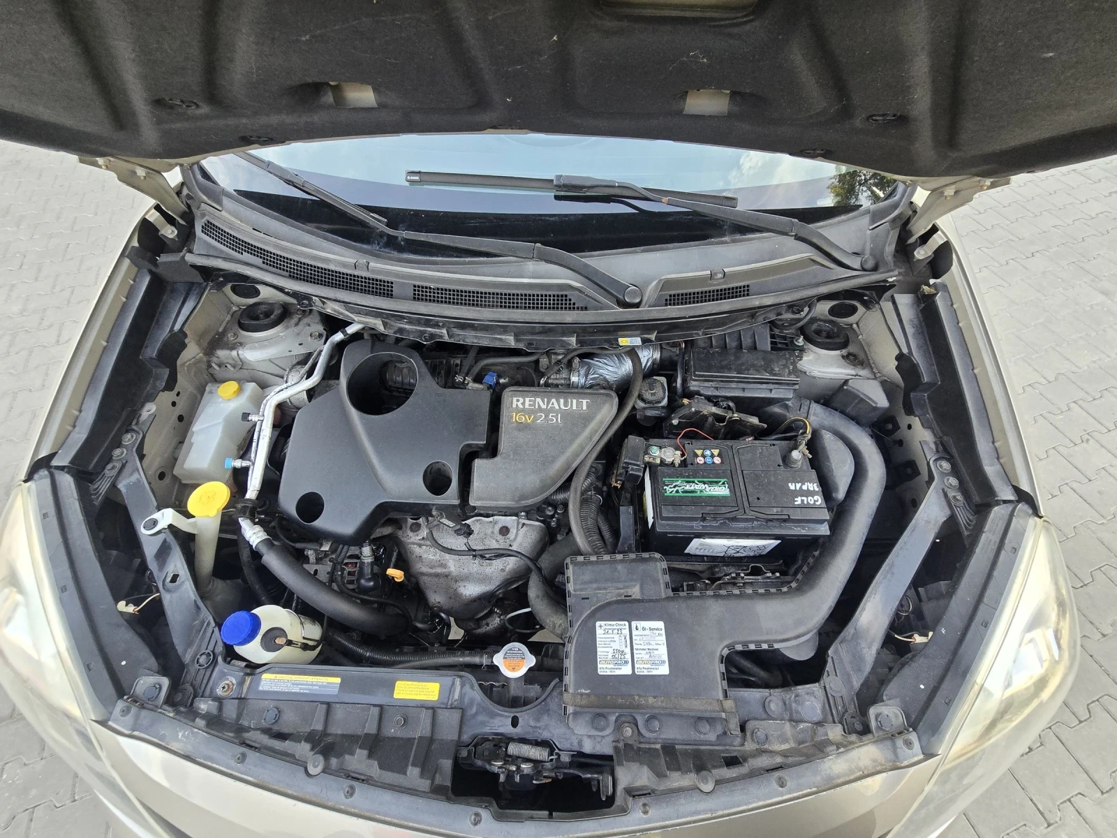 Renault Koleos 2.5 бензин газ, снимка 13 - Автомобили и джипове - 54757766