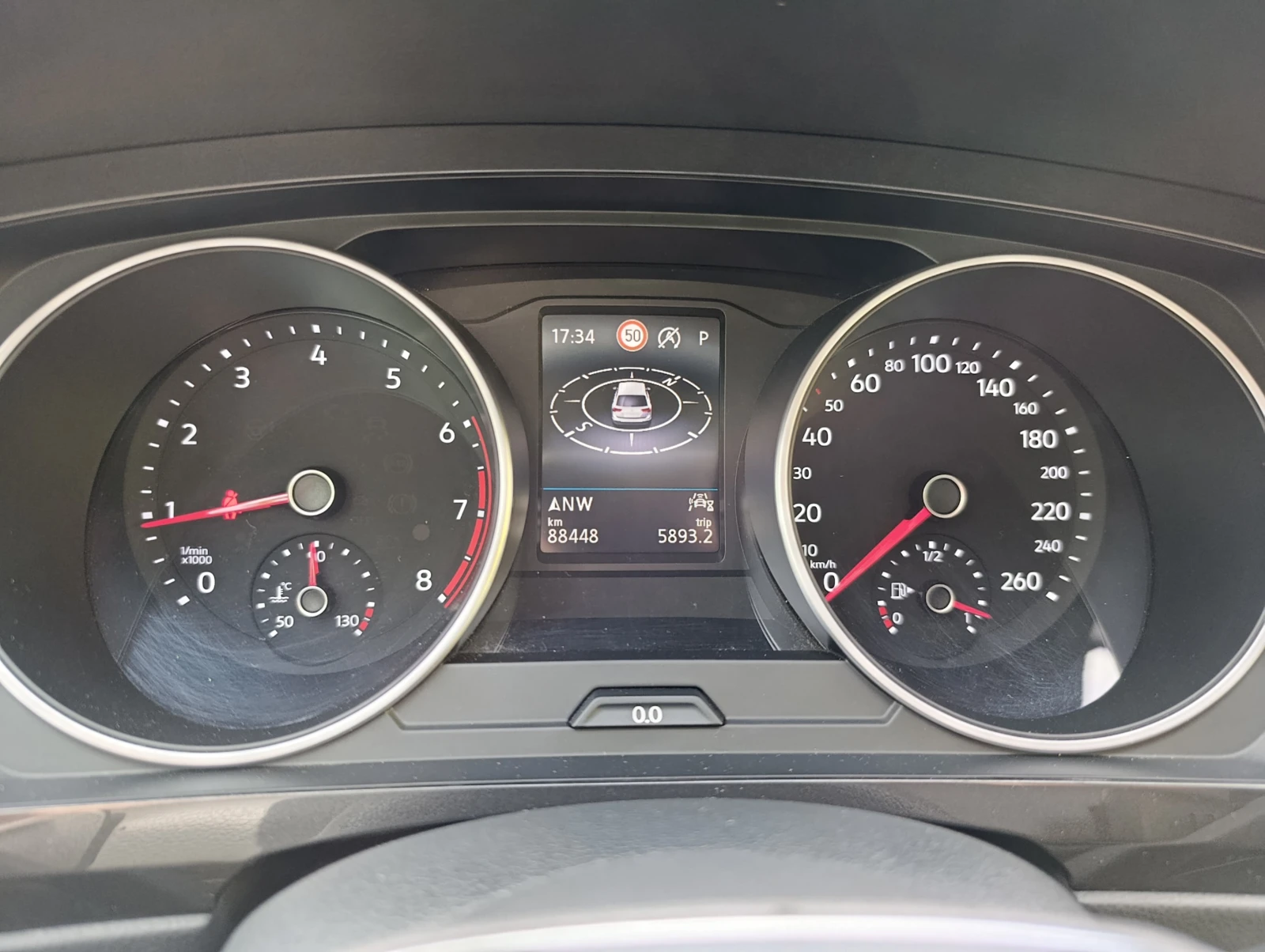 VW Tiguan 1.5TSI 150hp Гаранция до 04.2028, снимка 15 - Автомобили и джипове - 54837107