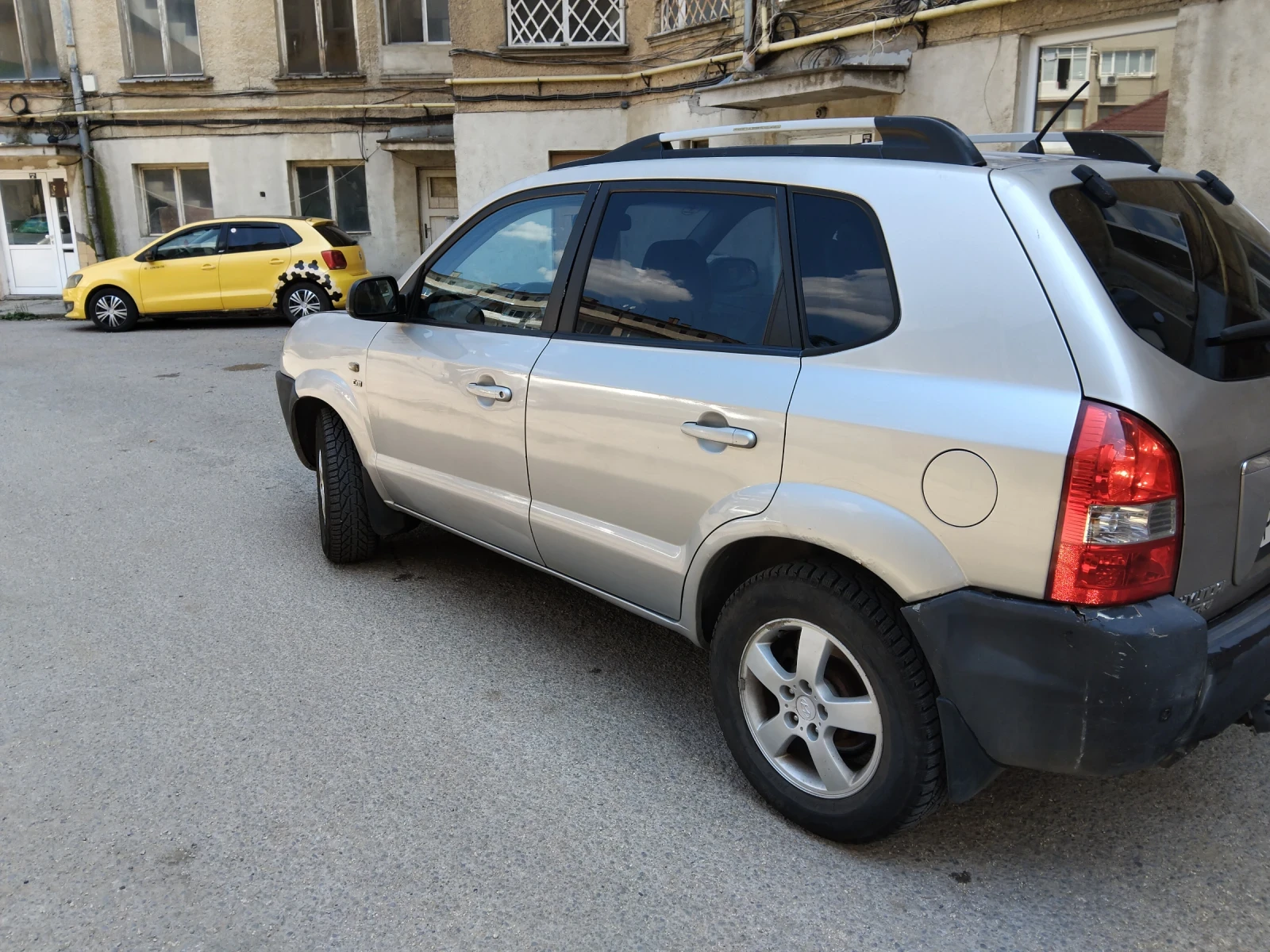 Hyundai Tucson 2.0crdi, снимка 3 - Автомобили и джипове - 55394082