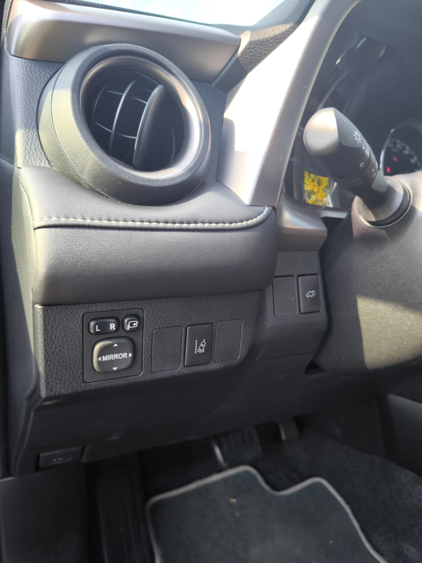 Toyota Rav4 2.5 Hybrid Full LED Exclusive 4x4 360 | Mobile.bg � ����������� 14