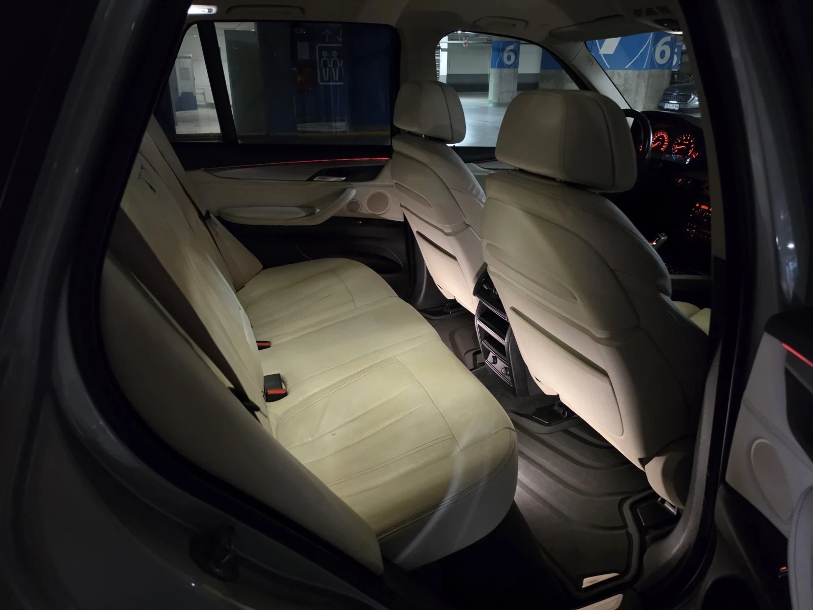 BMW X5 3.5i, снимка 8 - Автомобили и джипове - 56511163