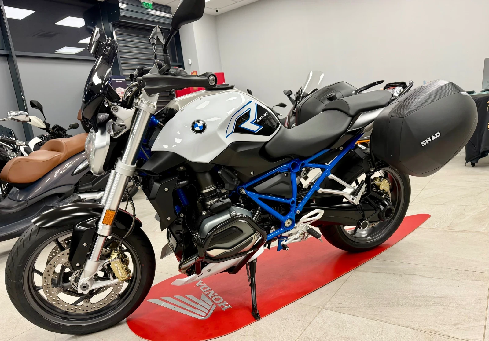 BMW R 1200 R 2017, снимка 8 - Мотоциклети и мототехника - 54731814