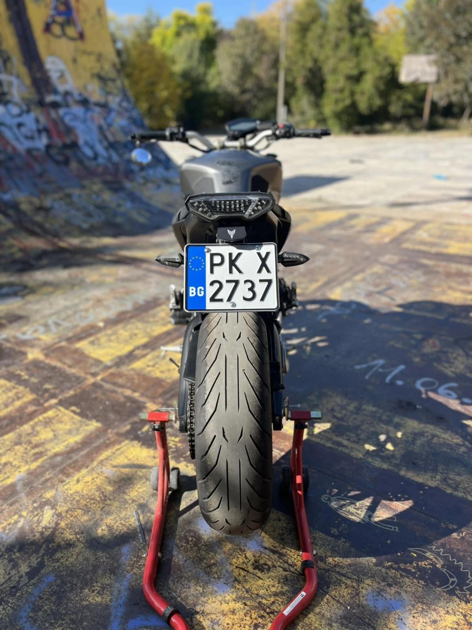 Yamaha Mt-09 ПЕРФЕКТЕН, снимка 5 - Мотоциклети и мототехника - 56376345