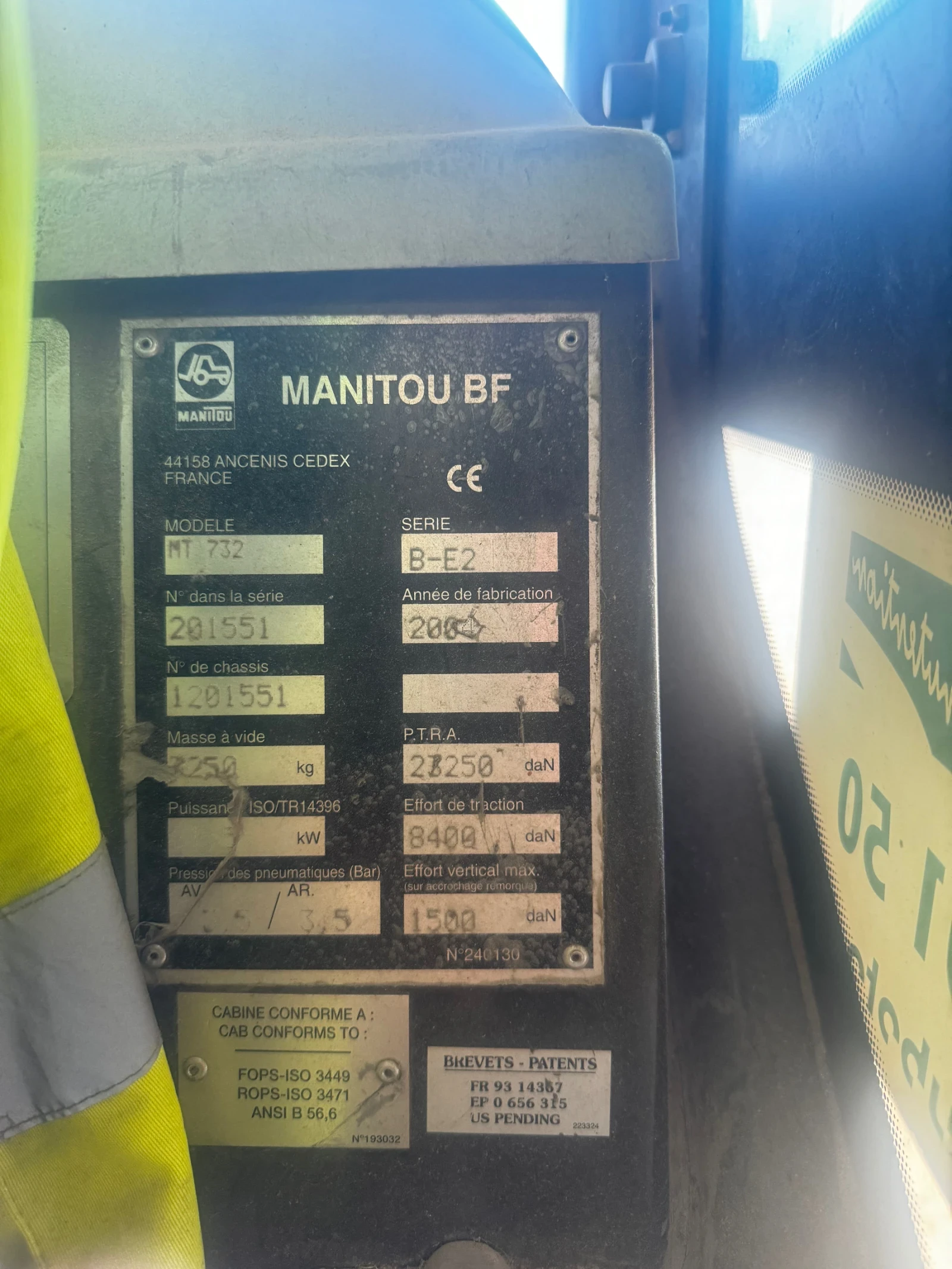 Телескопичен товарач Manitou MT732, снимка 7 - Селскостопанска техника - 55613395