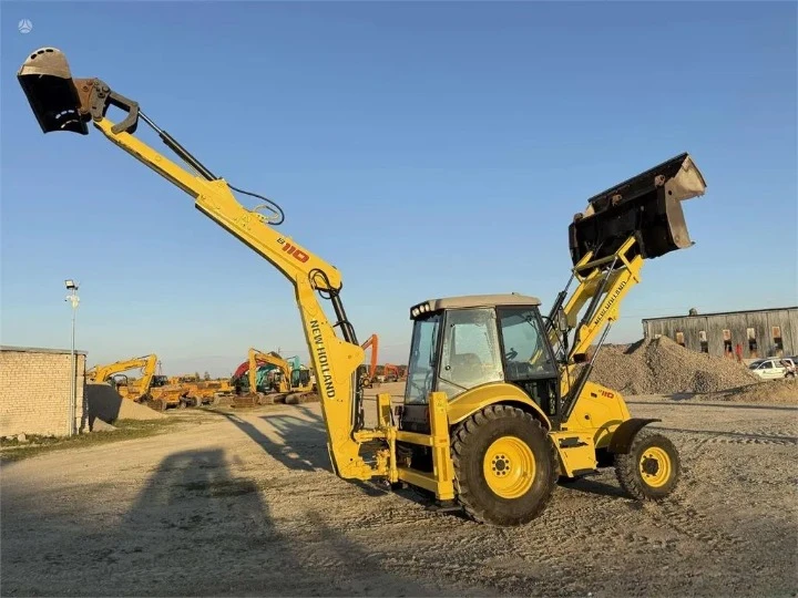 Багер New Holland B110-4PT - изображение 4