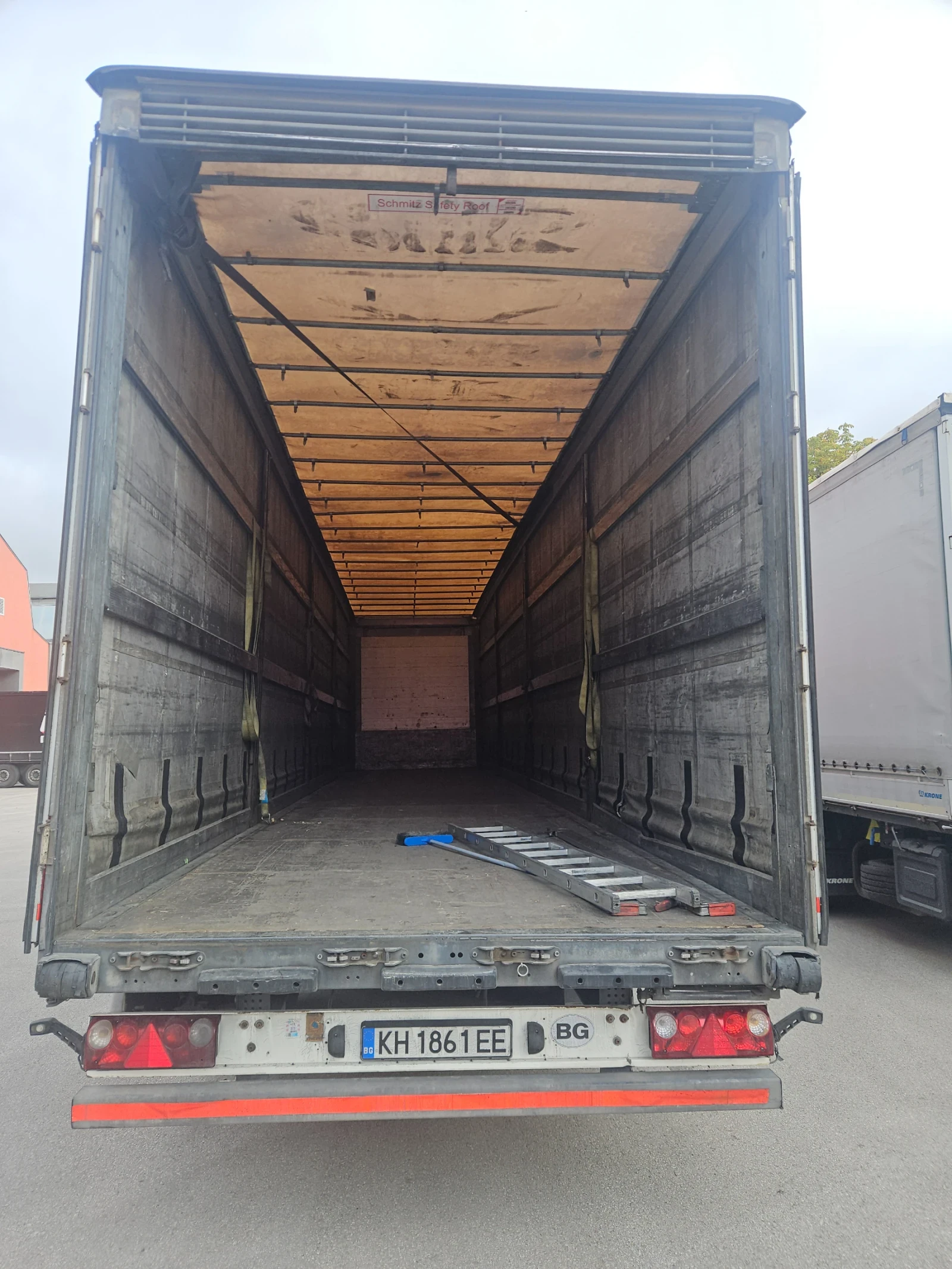  Schmitz Varius | Mobile.bg   9