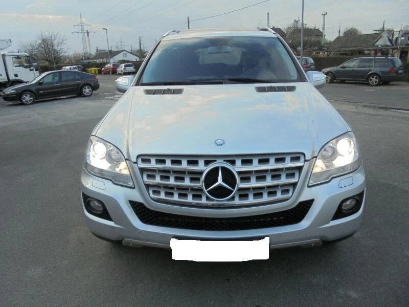 Mercedes ML320 CDI-Проверена/Работеща-Брава багажник, снимка 1 - Части - 29829372