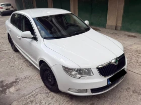Skoda Superb Амбишън 1, 4 TSI, снимка 2