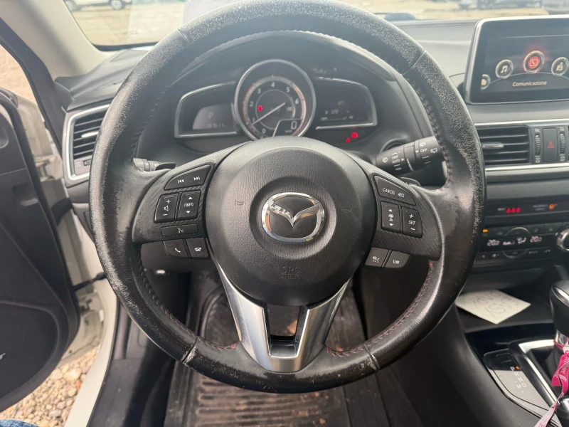 Mazda 3 (KATO НОВА), снимка 8 - Автомобили и джипове - 49533625