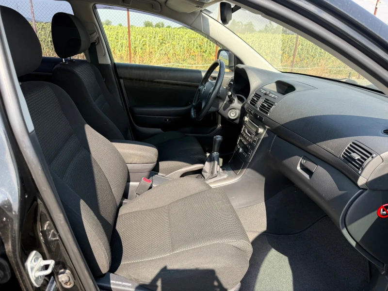 Toyota Avensis 1.8, снимка 10 - Автомобили и джипове - 50965209