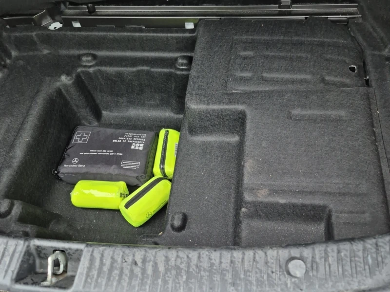 Mercedes-Benz C 43 AMG 43AMG* Burmester* Пано* Подгрев* Камера, снимка 15 - Автомобили и джипове - 52317593