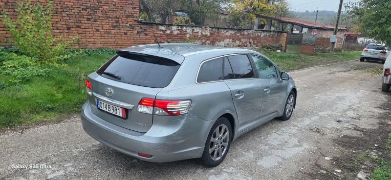 Toyota Avensis, снимка 13 - Автомобили и джипове - 52311505