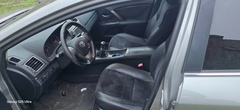 Toyota Avensis, снимка 9 - Автомобили и джипове - 52311505