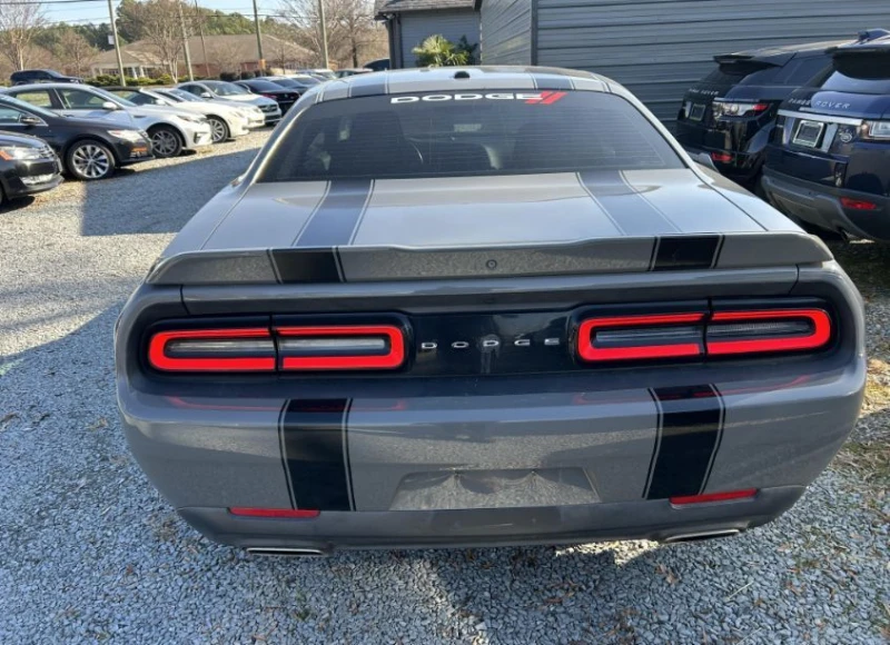 Dodge Challenger, снимка 6 - Автомобили и джипове - 52976991