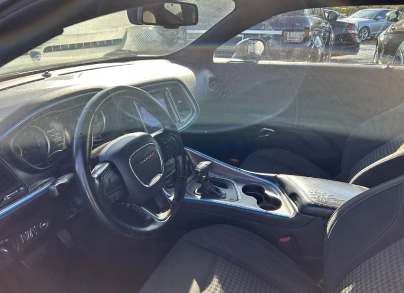 Dodge Challenger, снимка 5 - Автомобили и джипове - 52976991