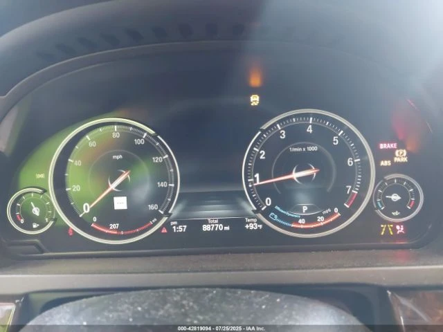 BMW 740 M Sport - изображение 7