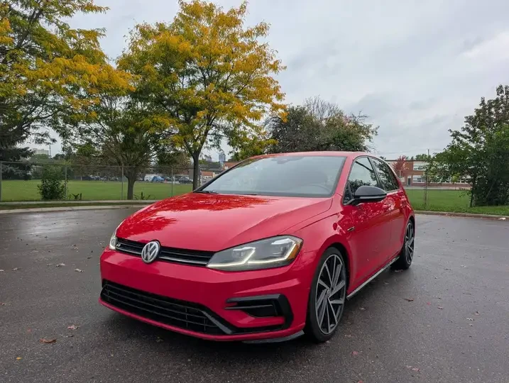 VW Golf GOLF R - 300hp 4x4 - Крайна цена до България!