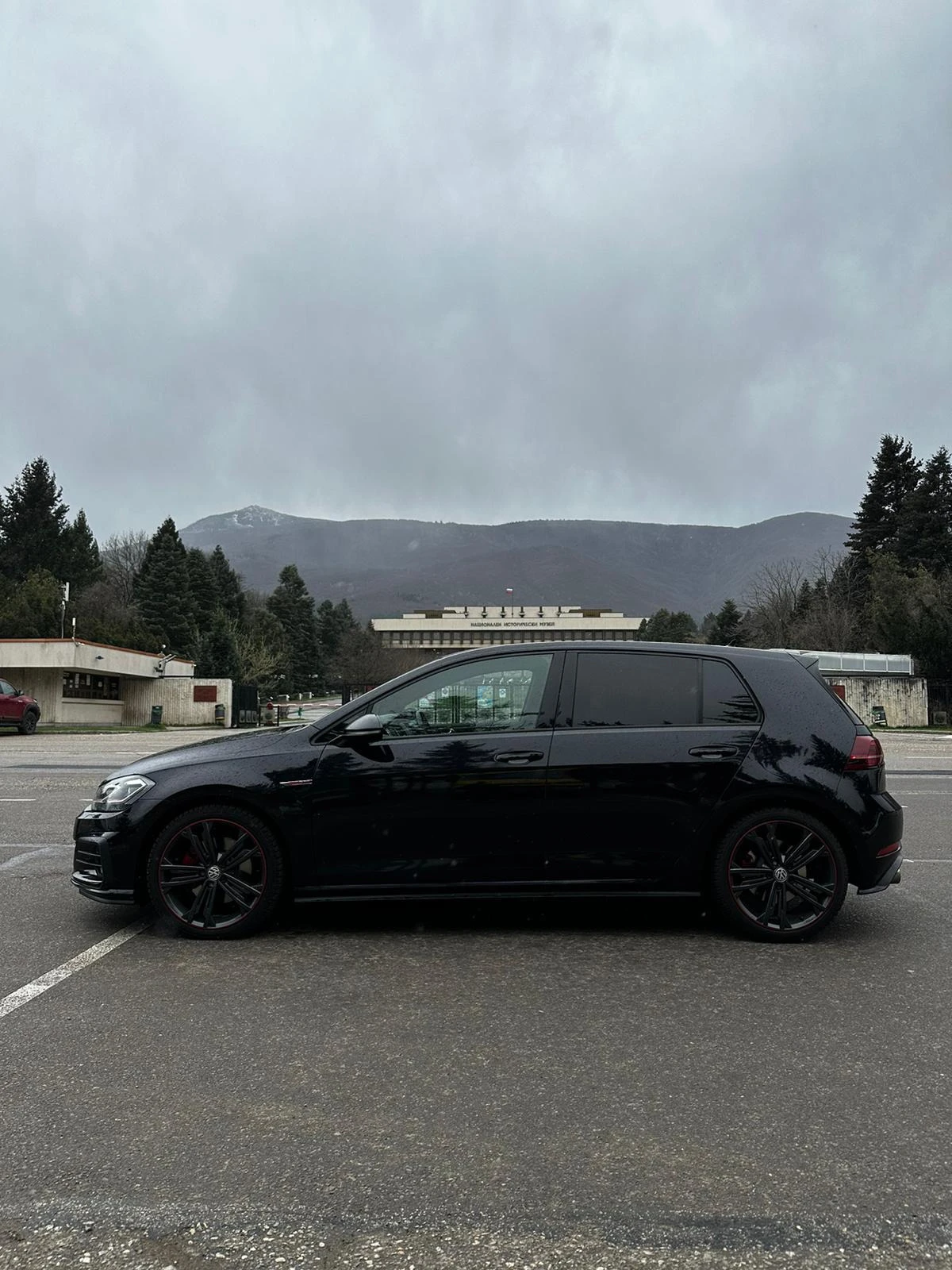 VW Golf Golf GTI 2.0 бензин 250к.с в ТоП СъСтОяНиеЕ, снимка 1