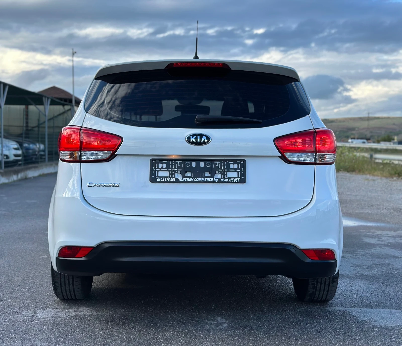 Kia Carens 1.6i-FACE-168.000km-NEW-LED-AVTOPILOT-TOP-TOP-TOP - изображение 5