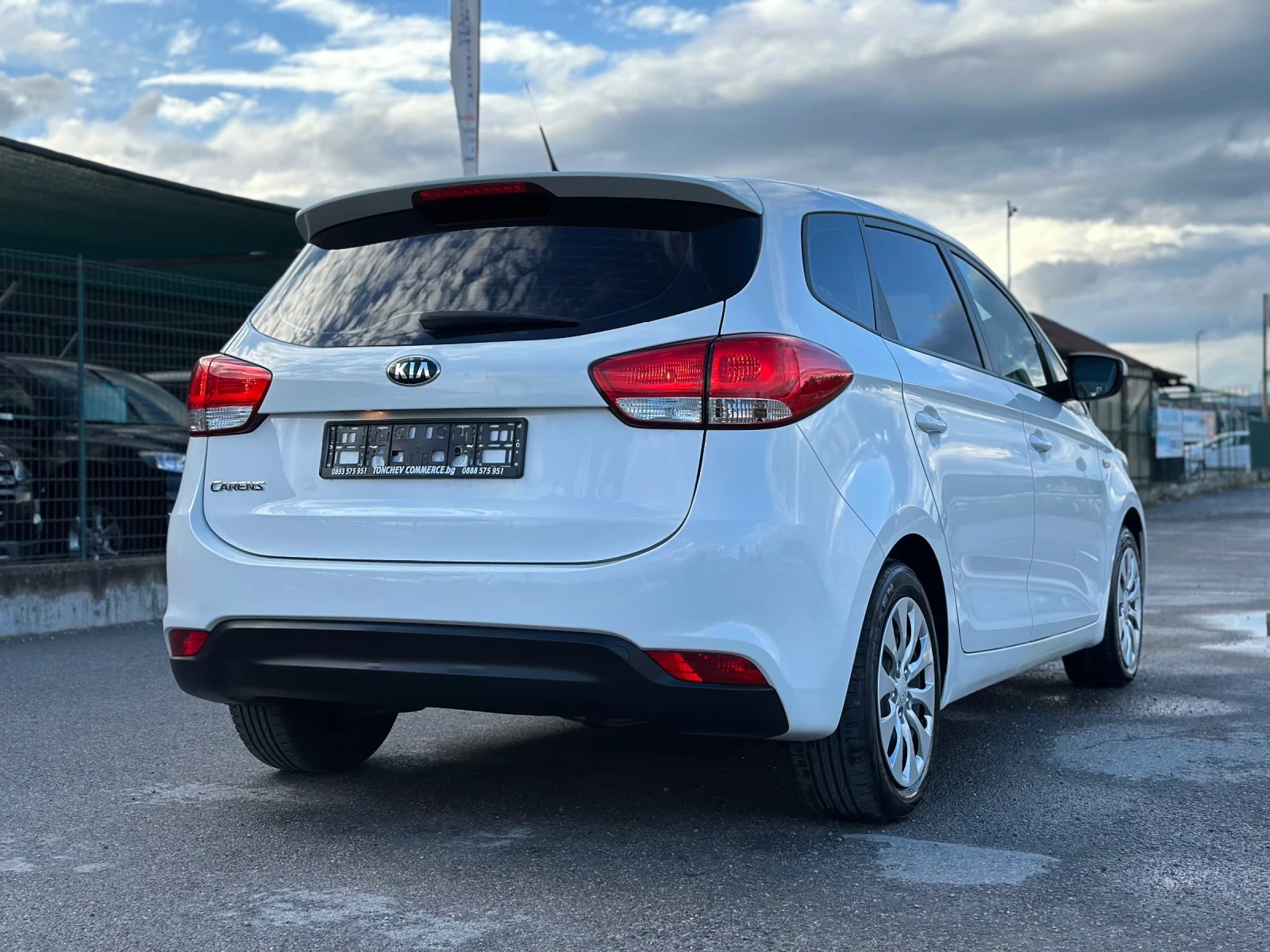 Kia Carens 1.6i-FACE-168.000km-NEW-LED-AVTOPILOT-TOP-TOP-TOP - изображение 6