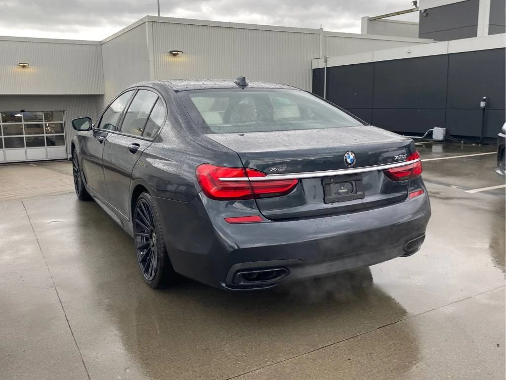 BMW 750 i xDrive* CARFAX* ОПЦИЯ ЗА ФИНАНСИРАНЕ*  - изображение 4