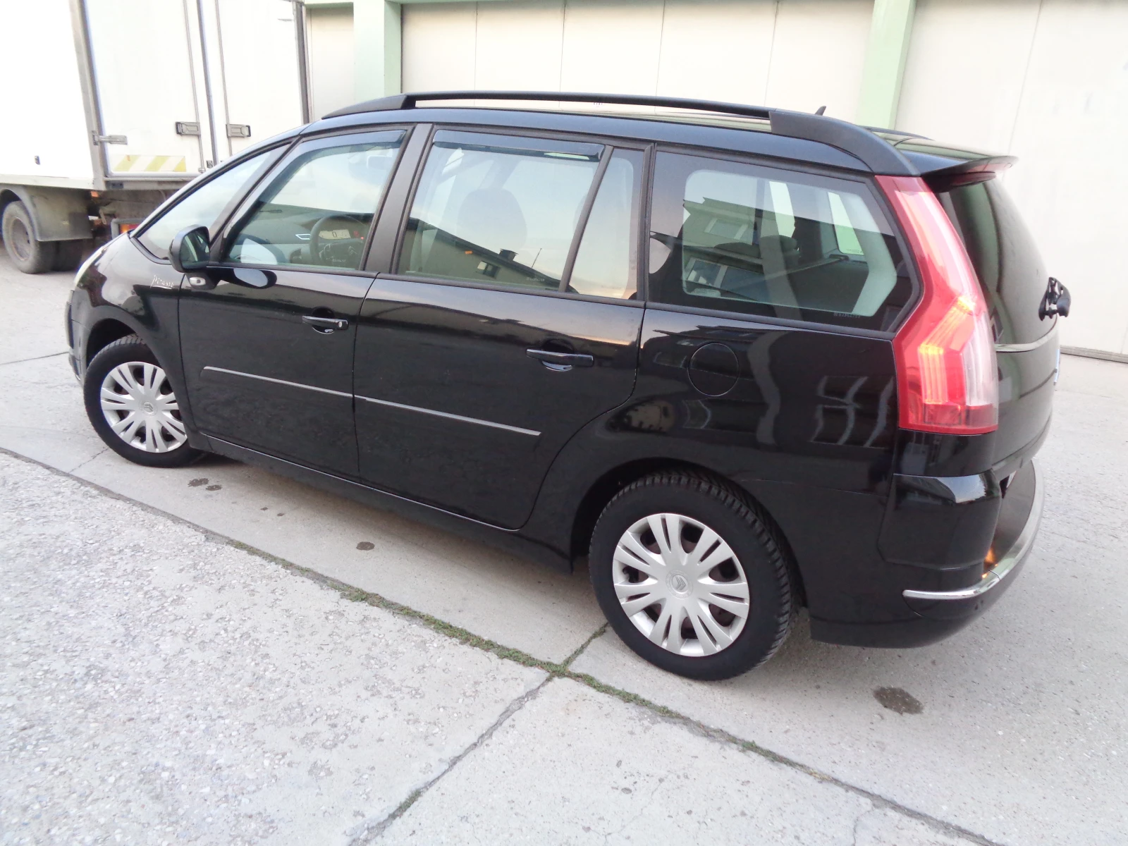 Citroen C4 Picasso 1.8-16V-125-BARTER-LIZING - изображение 3
