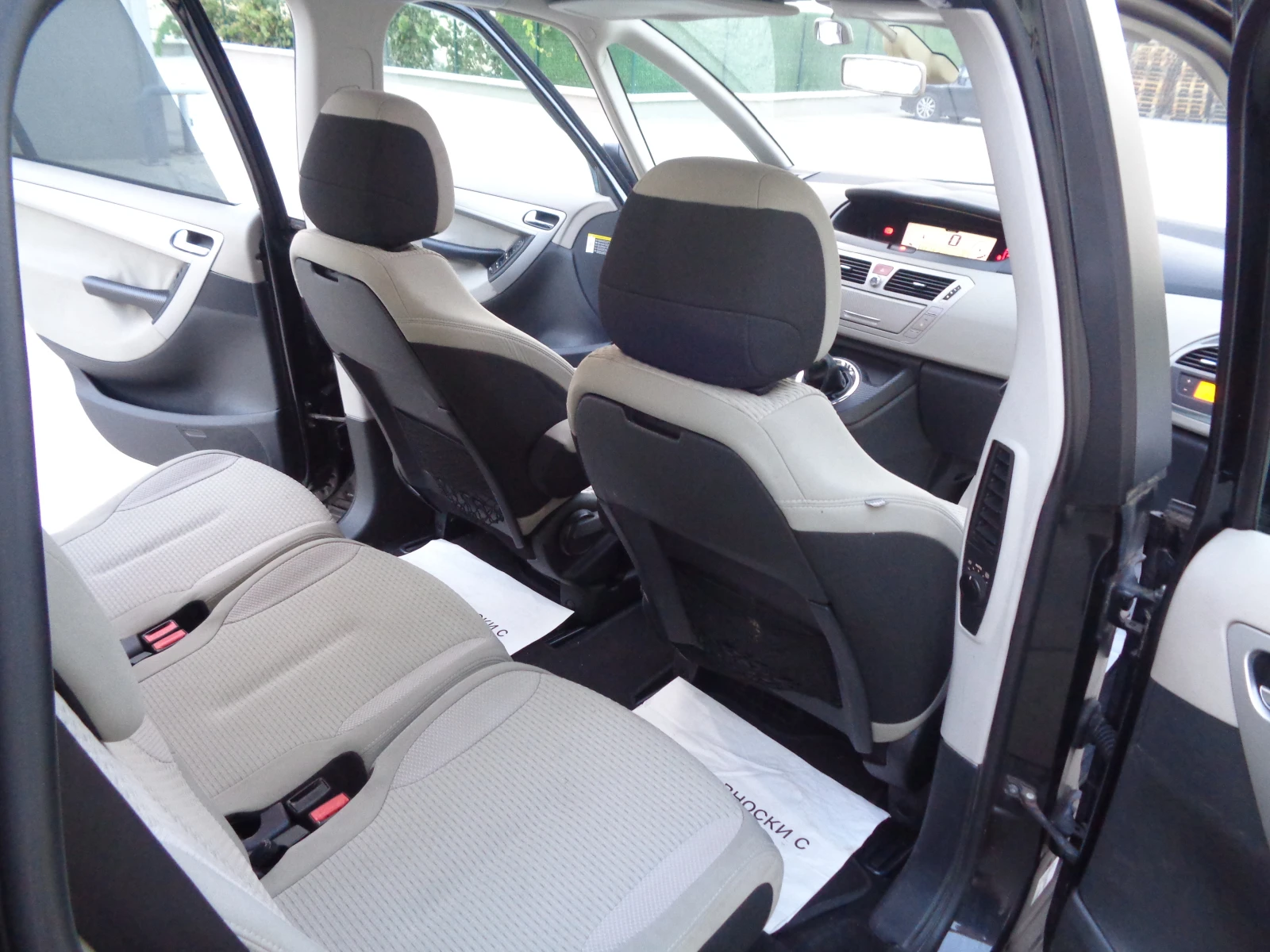 Citroen C4 Picasso 1.8-16V-125-BARTER-LIZING | Mobile.bg — изображение 14