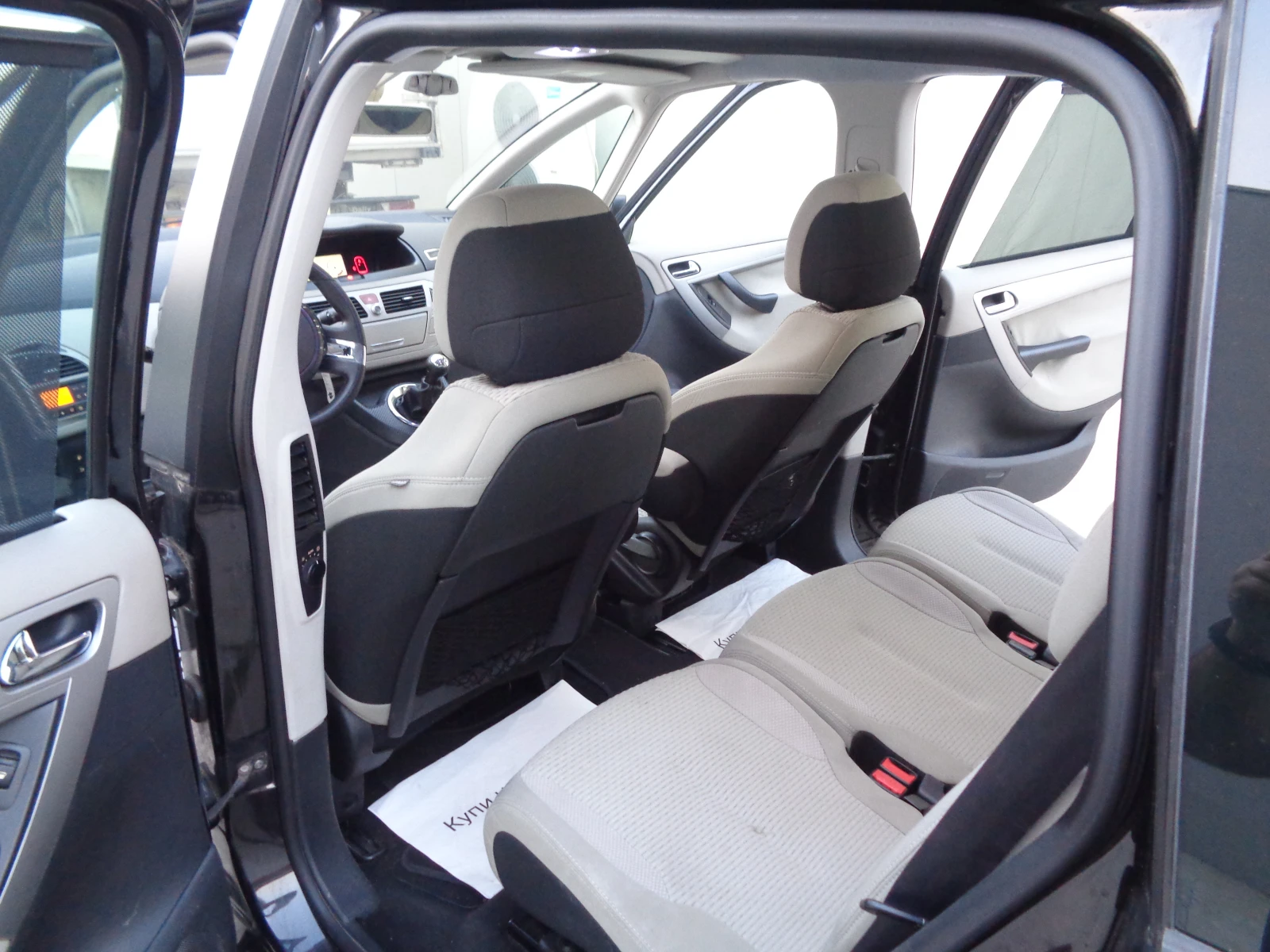 Citroen C4 Picasso 1.8-16V-125-BARTER-LIZING | Mobile.bg — изображение 12