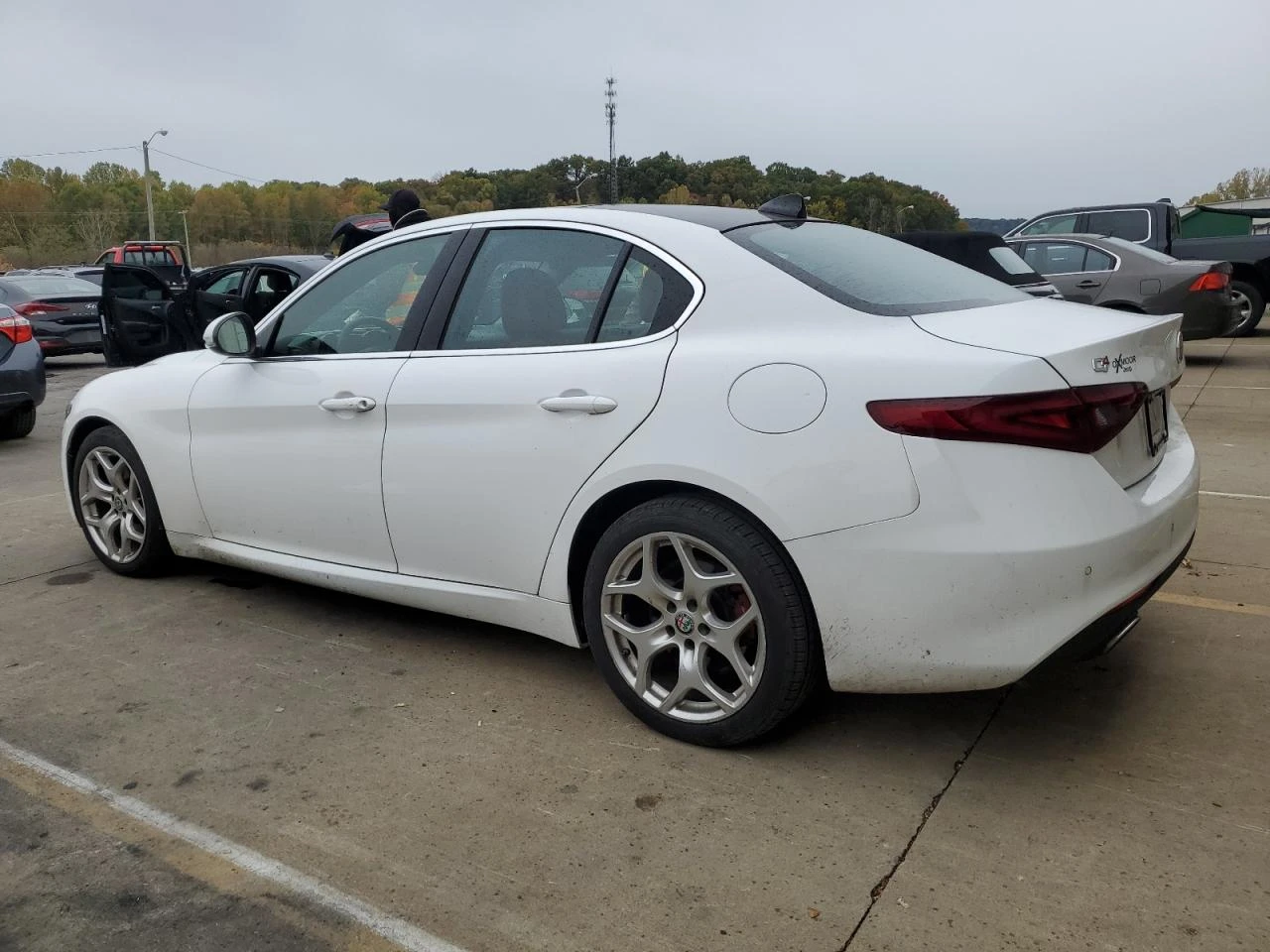 Alfa Romeo Giulia 2.0* TI* РЕАЛНИ КМ! - изображение 3