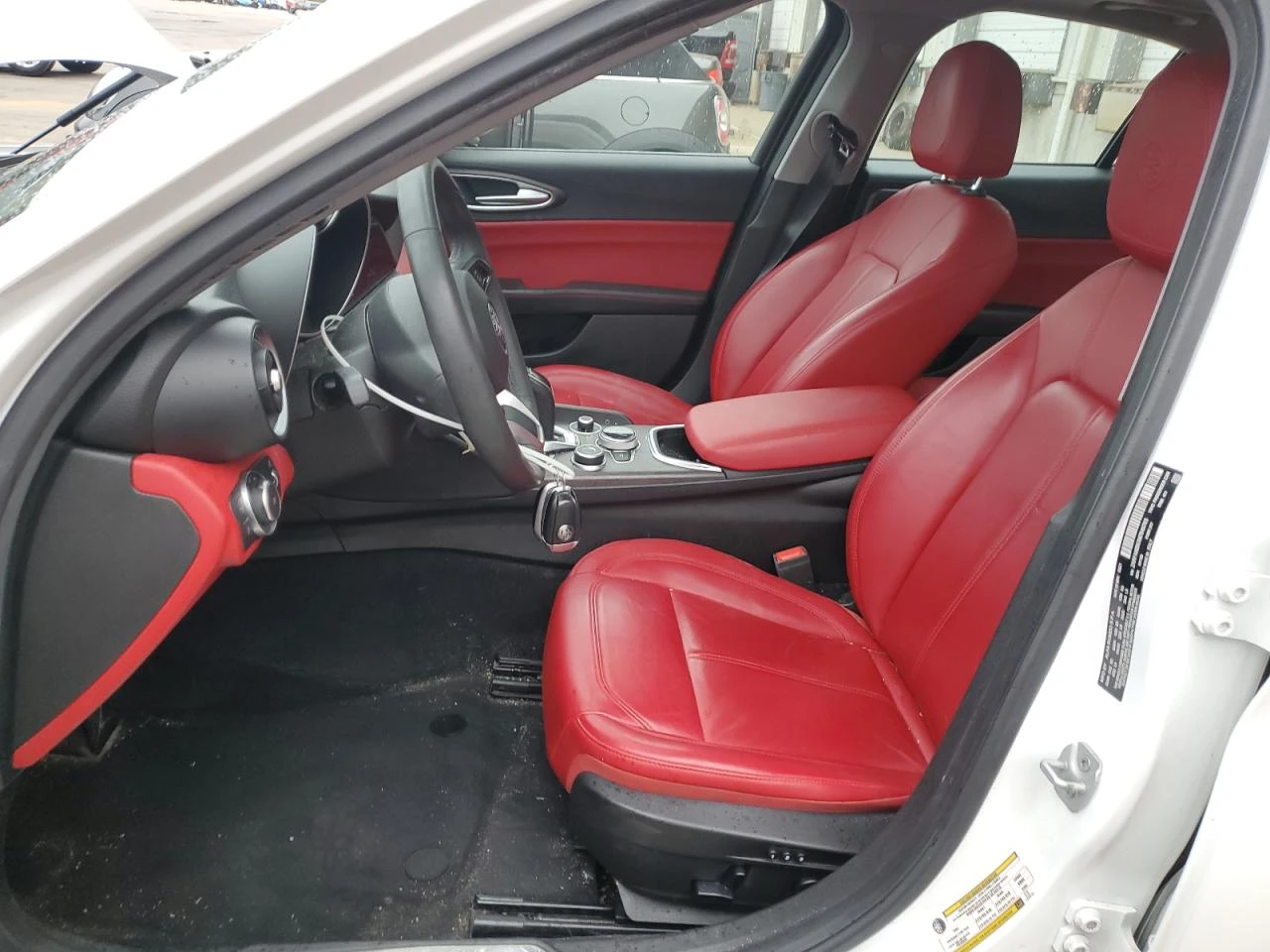 Alfa Romeo Giulia 2.0* TI* РЕАЛНИ КМ! - изображение 8