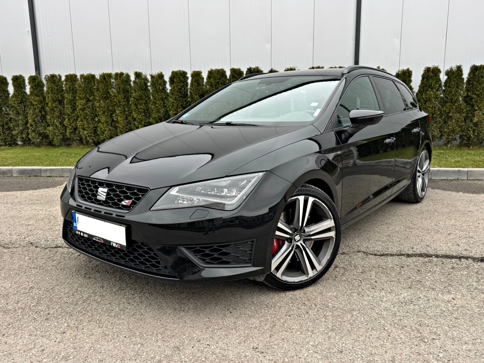 Seat Leon 2.0TSI Cupra/300/ST/DSG/FULL/Регистриран/Обслужен!