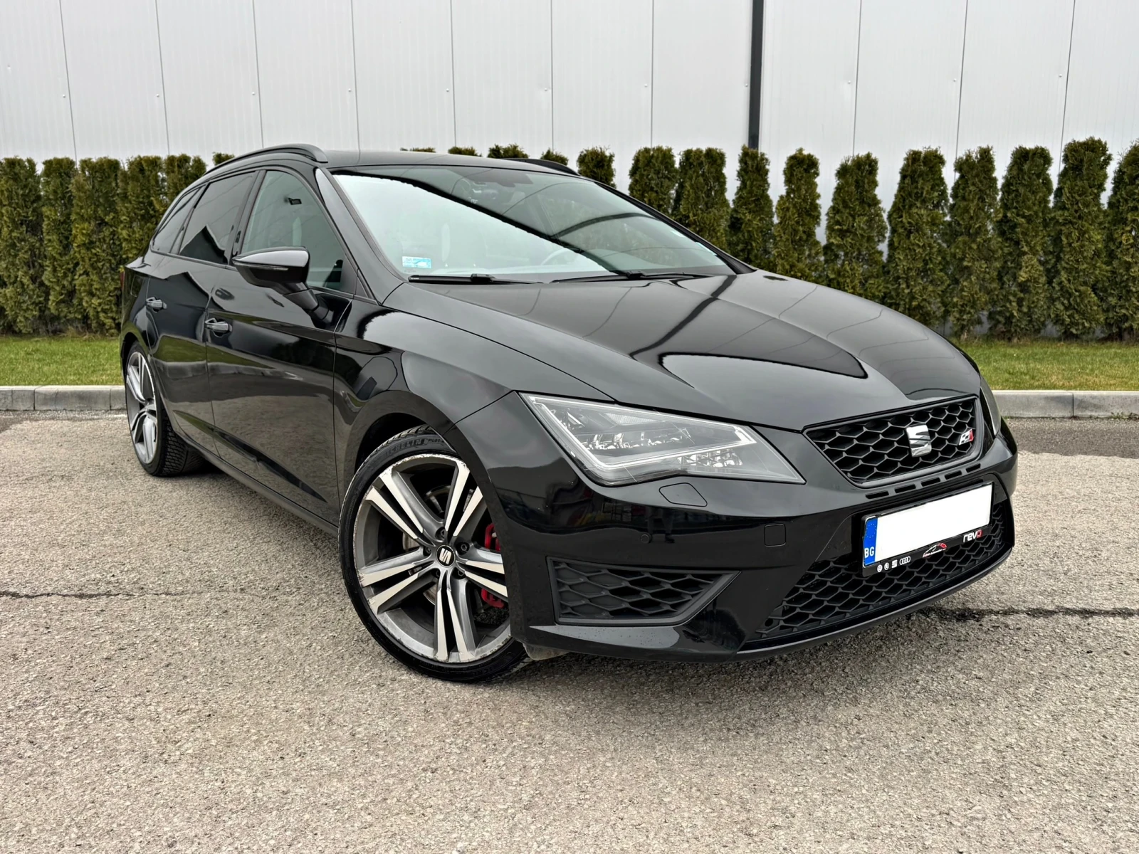 Seat Leon 2.0TSI Cupra/300/ST/DSG/FULL/Регистриран/Обслужен! - изображение 3