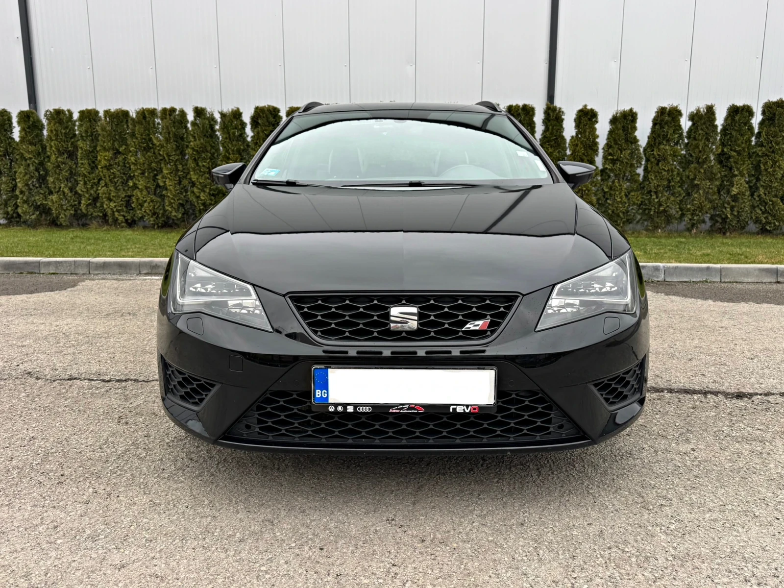 Seat Leon 2.0TSI Cupra/300/ST/DSG/FULL/Регистриран/Обслужен! - изображение 2